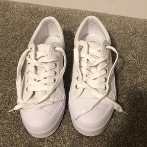 Good News Sunn Sneakers NWT size 40